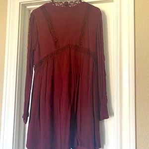 Cute burgundy dress/ top!